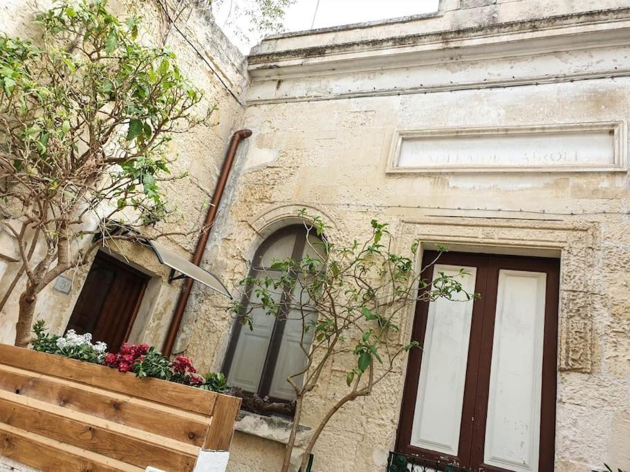 Casa Vacanze Donna Adelaide - Lecce Centro Storico Exterior foto